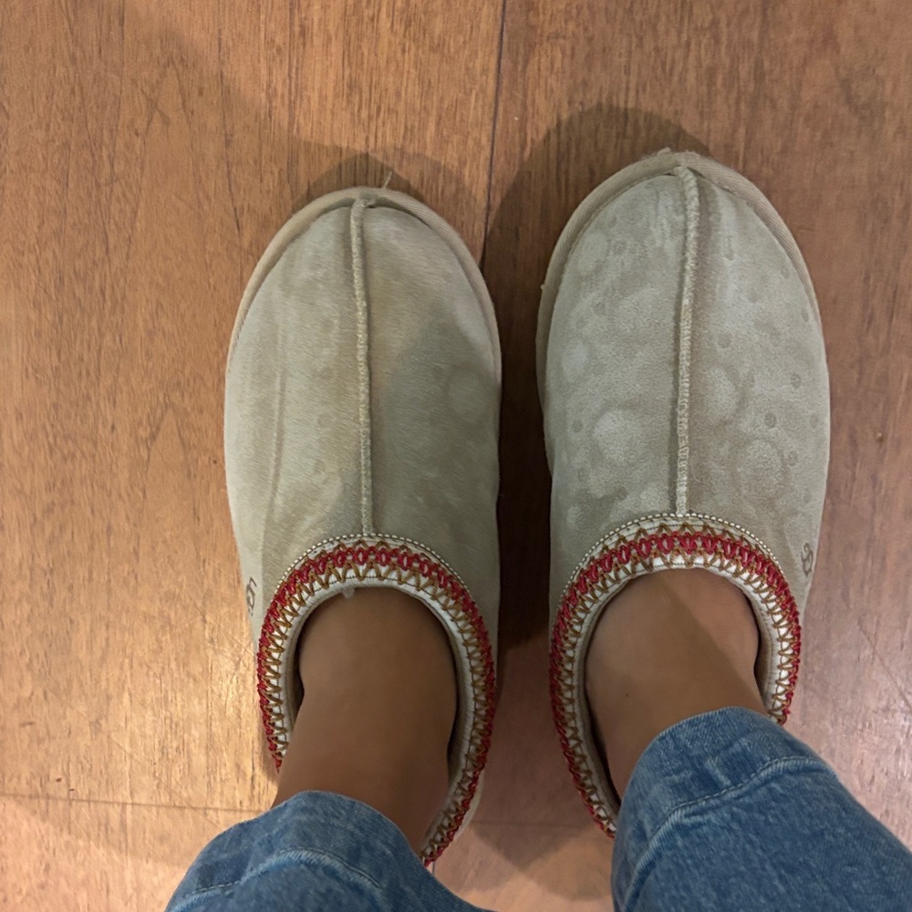 Women's Beige and Red Slip-On Shoes